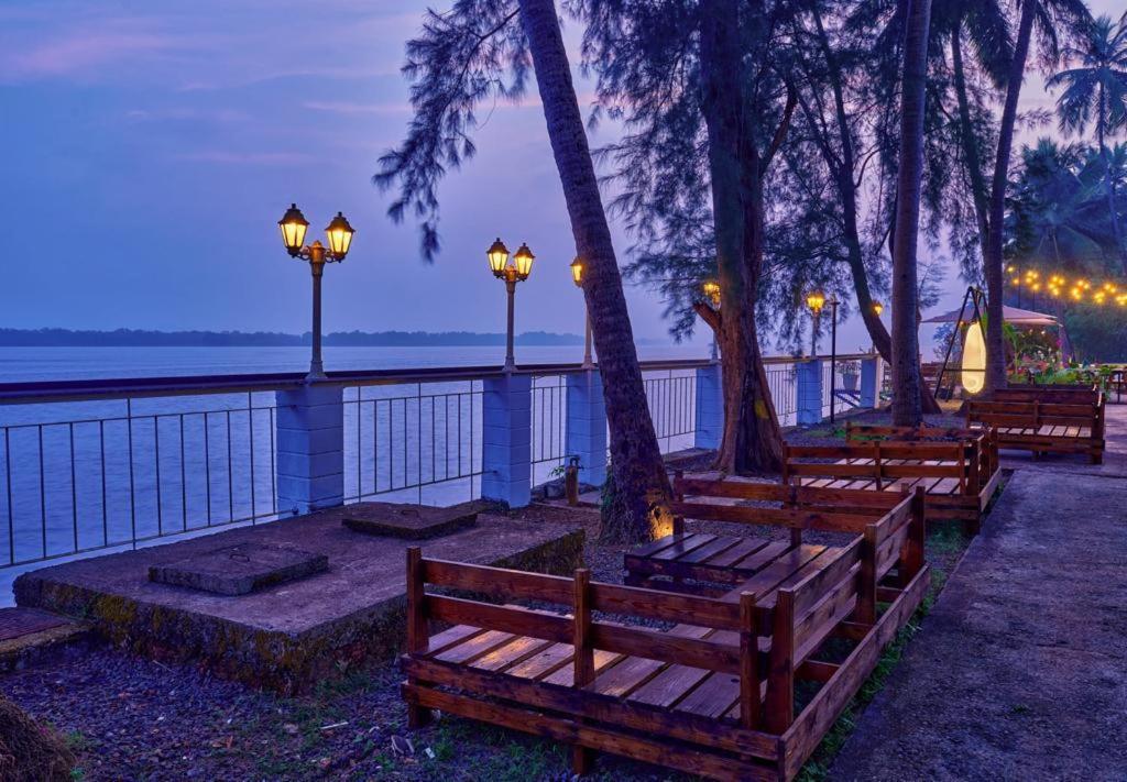 Blu Missel By The River Ribandar 外观 照片